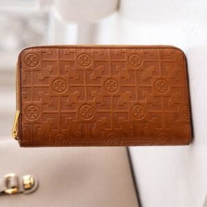 Embossed Zip Around Leather Wallet in Cognac Tory Burch